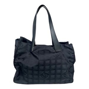 CHANEL Elegant Black Tote Bag